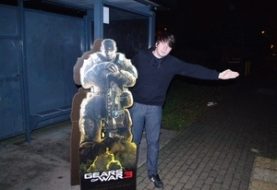 Gears of War Cardboard Character Pays for Bus Ride