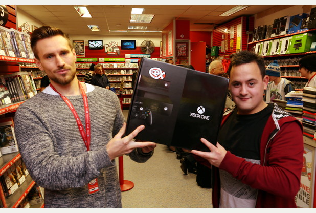 Man That Paid For Photo Gets Free Xbox One
