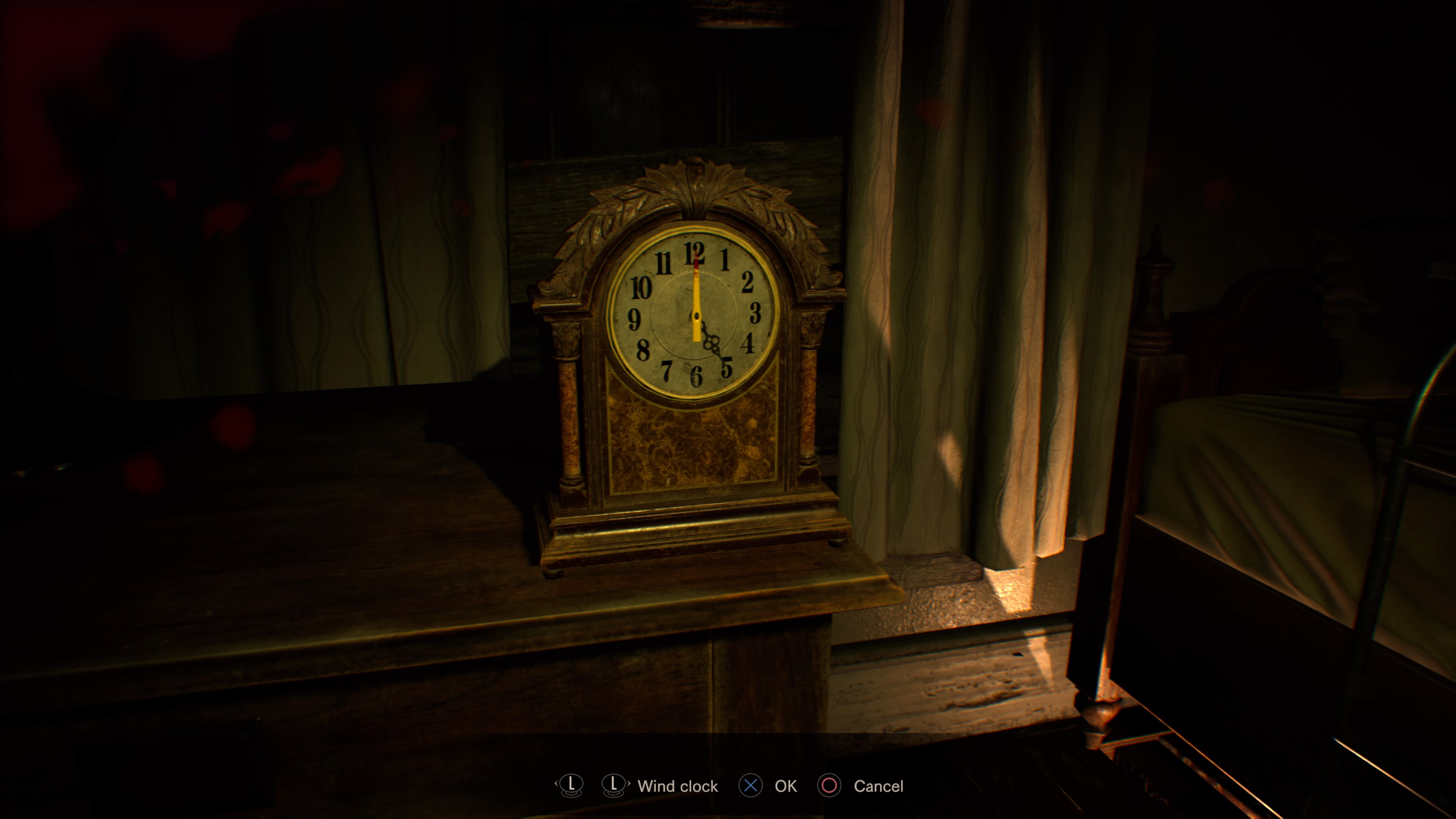Resident evil 7 часы. Resident Evil 7 спальня. Resident Evil 7 Bedroom. Resident Evil 7 Clocks.