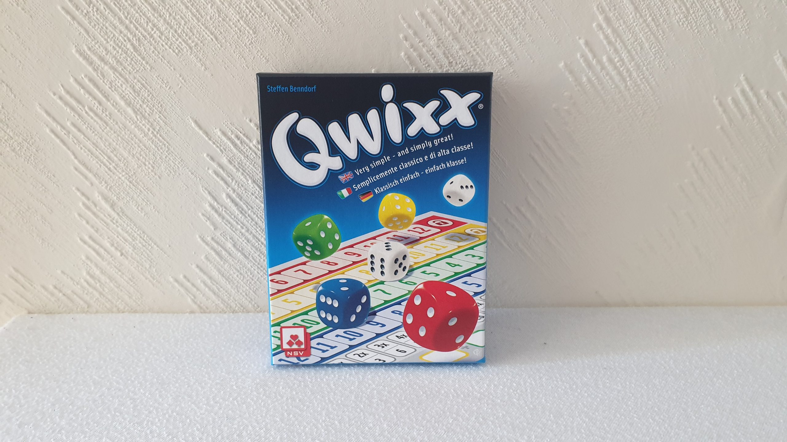 Qwixx Review – A Short, Simple Roll & Write
