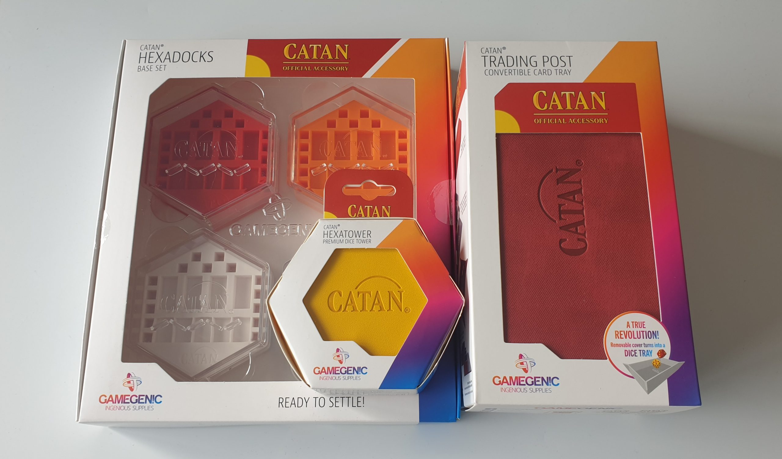 Gamegenic Catan Range Review – Trading Post, Hexadocks & Hexatower